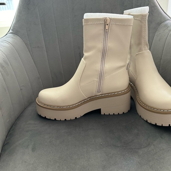 COPY - Soda Bone Chunky Platform Boots - Picture 6 of 10